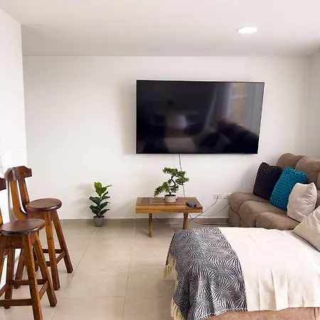 3 Cuartos 2 Balcones Apartment